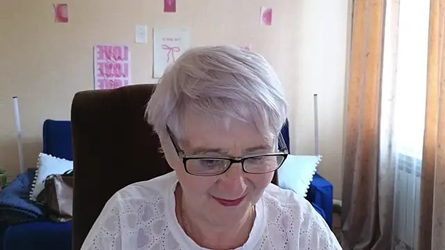 Snapshot of Sandra_Snowflake chatting on May 2026 03:57:02 AM Sandra Snowflake online show from May 2026 03:57:02 AM