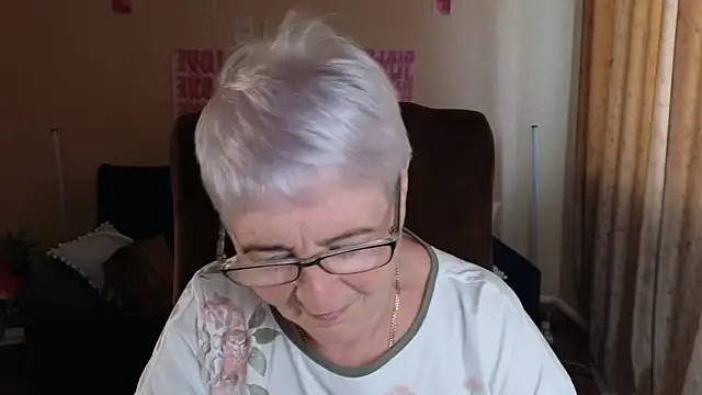 Snapshot of Sandra_Snowflake chatting on May 2026 04:29:02 AM Sandra Snowflake online show from May 2026 04:29:02 AM