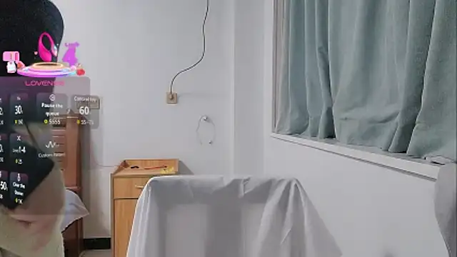 Snapshot of Lucy-xixi chatting on February 2026 05:06:02 AM Lucy-xixi online show from February 2026 05:06:02 AM