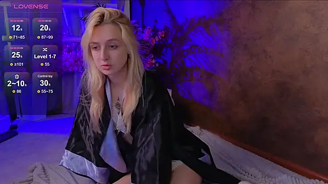 aishiro online show from September 2025 06:26:02 AM