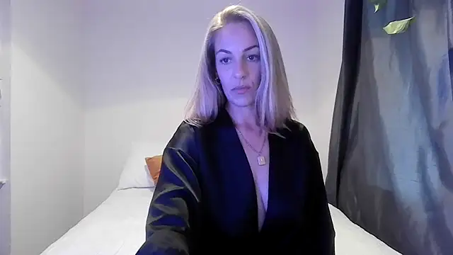 Edenfox- online show from September 2025 05:07:01 PM