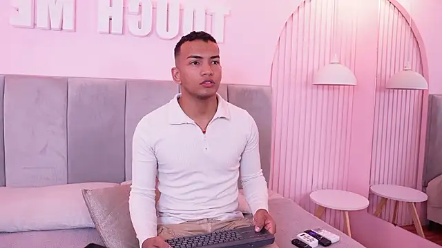 Rafa2004Cruz online show from February 2026 12:36:01 PM