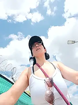 Coeur de luxure online show from February 2026 03:32:01 PM