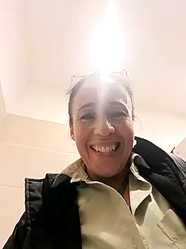 Coeur de luxure online show from March 2026 03:37:02 PM