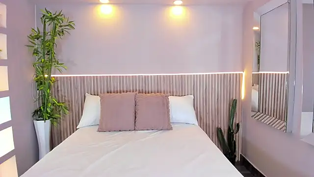 GeorginaReyes online show from December 2025 10:48:02 PM