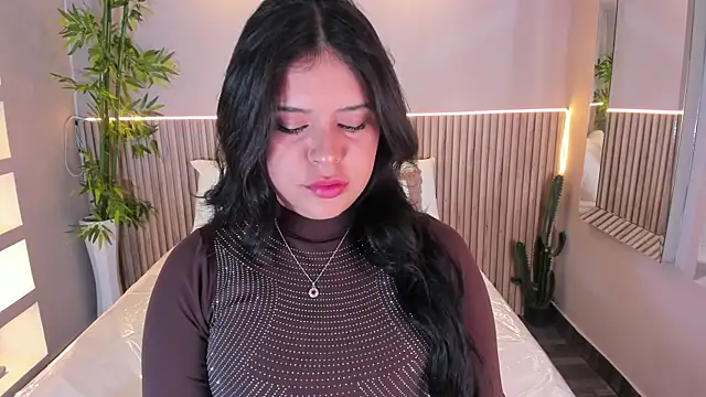 Snapshot of GeorginaReyes chatting on February 2026 10:43:01 PM GeorginaReyes online show from February 2026 10:43:01 PM