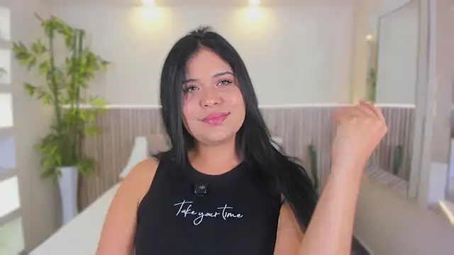 Snapshot of GeorginaReyes chatting on April 2026 10:41:01 PM GeorginaReyes online show from April 2026 10:41:01 PM
