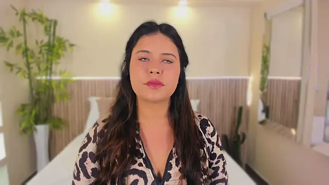 Snapshot of GeorginaReyes chatting on May 2026 10:37:01 PM GeorginaReyes online show from May 2026 10:37:01 PM