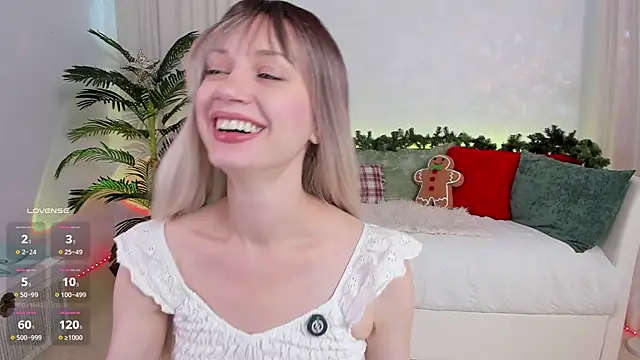 Snapshot of angel_claire chatting on December 2025 09:13:02 PM angel claire online show from December 2025 09:13:02 PM