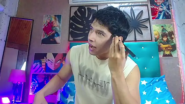 LiamAndrewzz online show from October 2025 05:00:01 PM