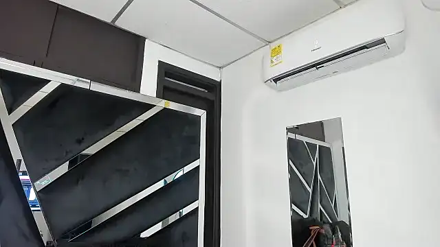 Rubyxht online show from November 2025 12:37:02 PM