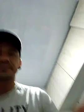 Iuver online show from March 2026 11:33:01 PM