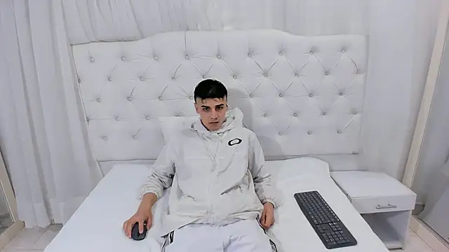 frank jhonsson online show from December 2025 05:09:01 PM