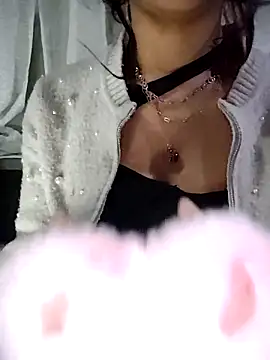 Snapshot of ElaRuil69 chatting on November 2025 03:49:02 AM ElaRuil69 online show from November 2025 03:49:02 AM