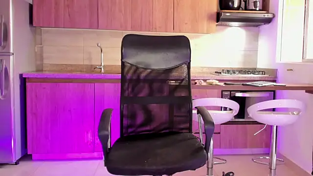 valeria  lewiis online show from February 2025 02:57:01 PM