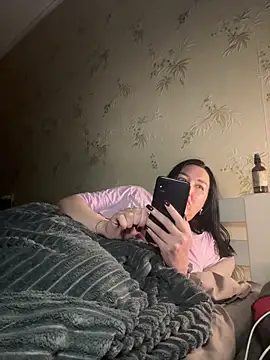 Naughtbaby 2025 online show from September 2025 03:00:01 AM