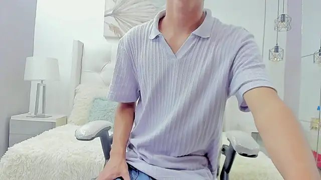 Snapshot of Johann_sex chatting on May 2026 05:53:01 PM Johann sex online show from May 2026 05:53:01 PM