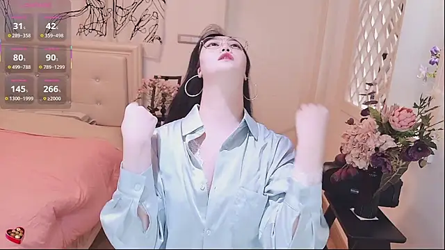 Tingdie online show from October 2025 07:19:02 PM