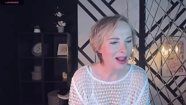 Sandra Kind online show from March 2025 08:29:01 AM