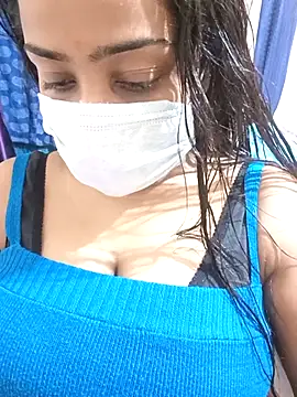 COZY ROZI online show from September 2025 04:39:01 PM