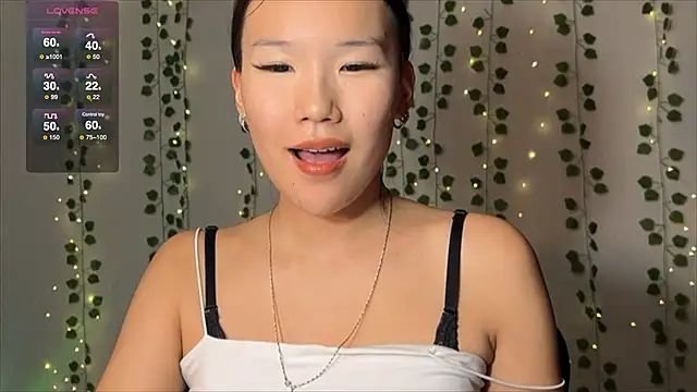 Asian Vi online show from September 2025 10:54:01 PM