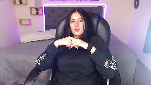 amy royale online show from February 2025 07:33:01 AM