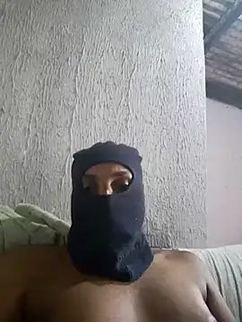 Snapshot of Delavia chatting on November 2025 08:05:01 PM Delavia online show from November 2025 08:05:01 PM