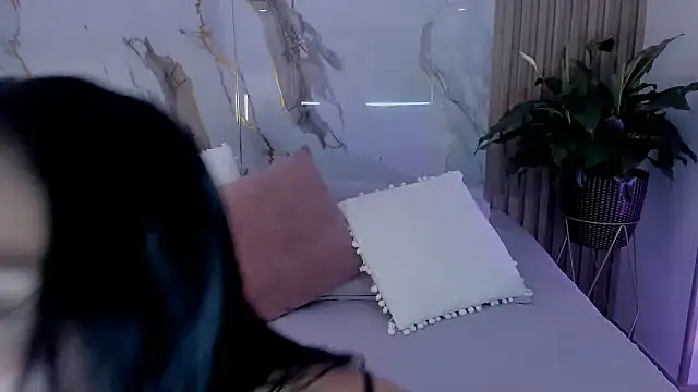 miss martiina online show from October 2025 10:04:01 PM