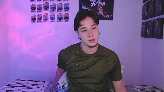 Snapshot of jack_walker190 chatting on July 2026 04:04:01 AM jack walker190 online show from July 2026 04:04:01 AM