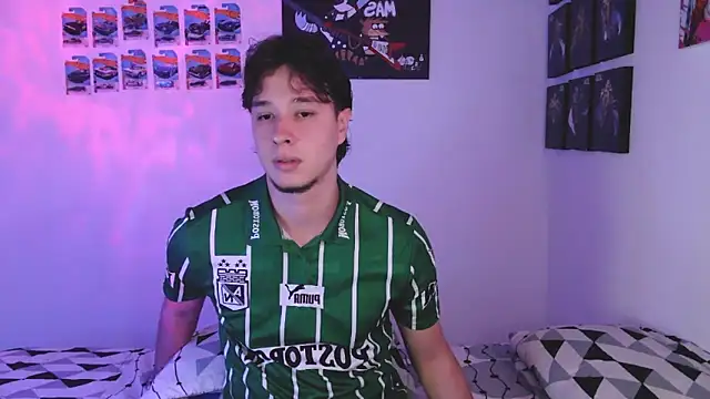 Snapshot of jack_walker190 chatting on July 2026 05:03:02 AM jack walker190 online show from July 2026 05:03:02 AM