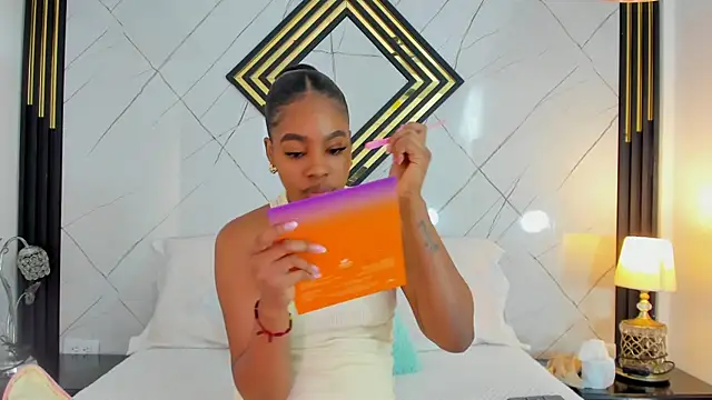 EmilyDiaaz online show from October 2025 12:14:01 PM