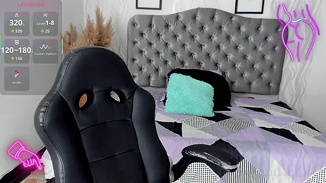 Kath latorre online show from November 2025 01:11:01 PM