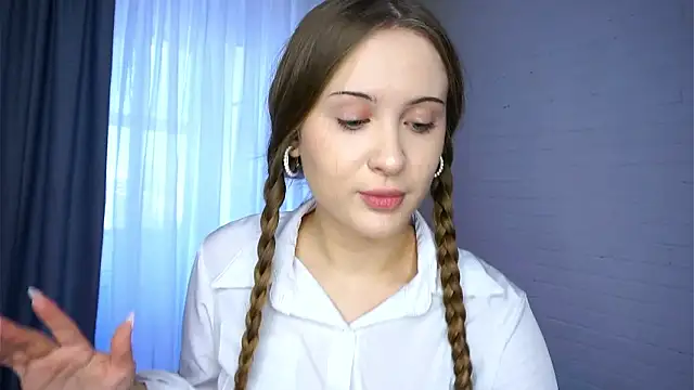 QuennaCoote online show from February 2026 07:13:01 AM