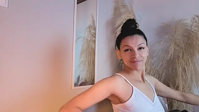 Snapshot of aitana_garcia_ chatting on April 2026 11:16:02 AM aitana garcia online show from April 2026 11:16:02 AM