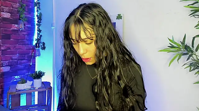 TANIA 06 online show from September 2025 01:22:02 PM