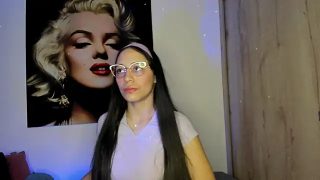 TANIA 06 online show from October 2025 01:23:04 PM