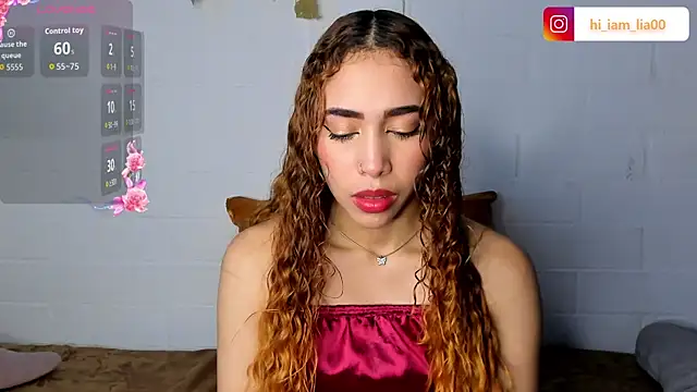 LiaHansson online show from November 2025 05:28:02 PM