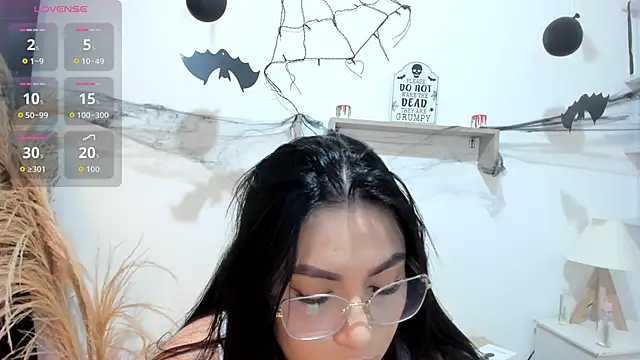 emily-777 online show from October 2025 11:18:02 PM