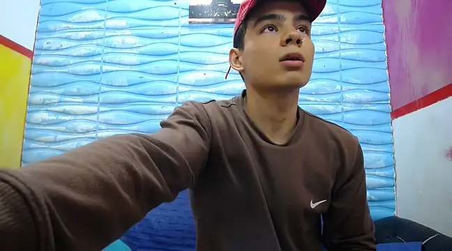 seigfried0 online show from March 2025 07:06:02 PM