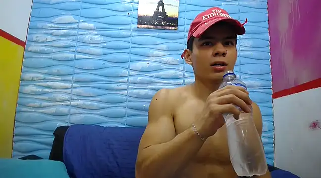 seigfried0 online show from March 2025 10:36:02 PM