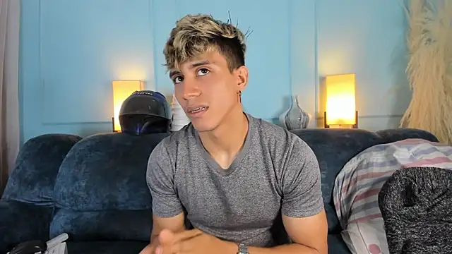 Allex Cano online show from March 2025 09:51:01 AM