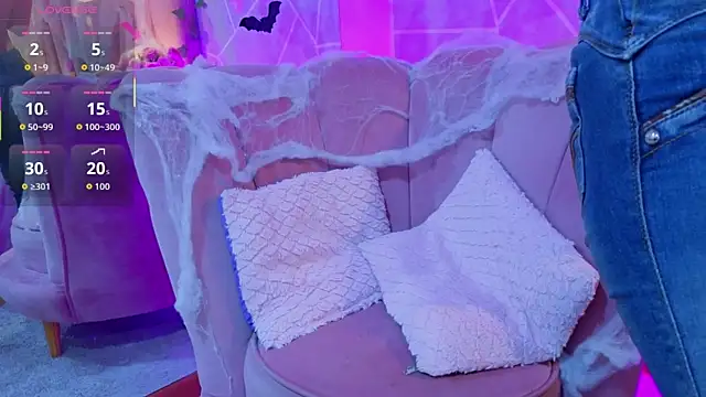 Snapshot of EmmyCortez chatting on October 2025 11:44:01 AM EmmyCortez online show from October 2025 11:44:01 AM