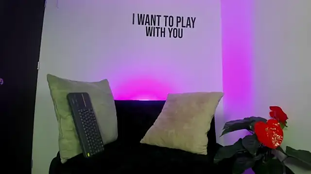 Snapshot of Zamira_Taylor chatting on February 2025 07:14:01 PM Zamira Taylor online show from February 2025 07:14:01 PM