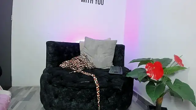 Snapshot of Zamira_Taylor chatting on March 2025 01:53:02 AM Zamira Taylor online show from March 2025 01:53:02 AM