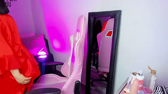 Snapshot of Zamira_Taylor chatting on March 2025 08:43:02 PM Zamira Taylor online show from March 2025 08:43:02 PM