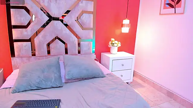 Snapshot of Zamira_Taylor chatting on October 2025 11:37:01 PM Zamira Taylor online show from October 2025 11:37:01 PM