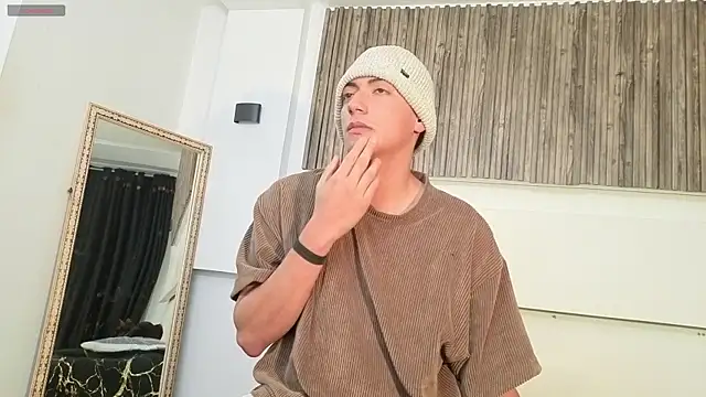 aron and paula online show from September 2025 02:24:02 AM