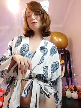 Elise Nyx online show from April 2026 01:33:02 PM