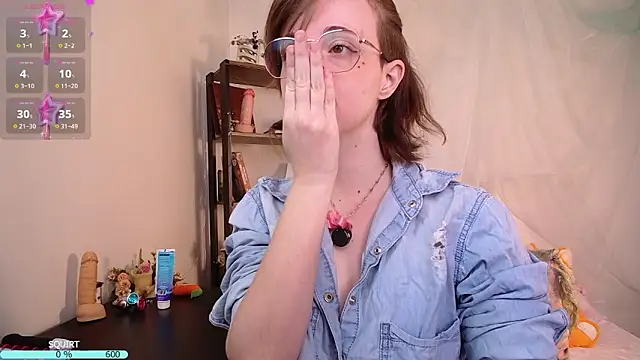 Snapshot of Elise_Nyx chatting on May 2026 01:52:02 PM Elise Nyx online show from May 2026 01:52:02 PM