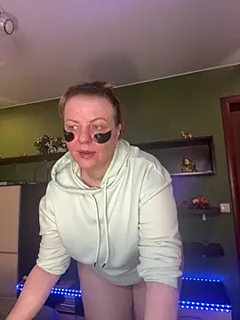 Snapshot of VeronikawGold chatting on January 2026 09:35:02 PM VeronikawGold online show from January 2026 09:35:02 PM